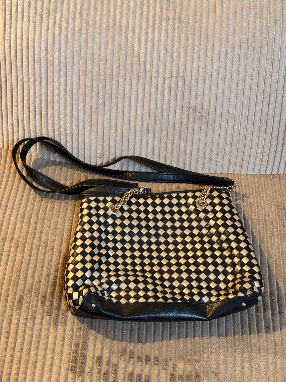 Due Fratelli Made in Canada Genuine Leather Woven Shoulder Bag - Black & Gold